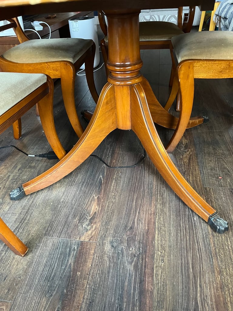 Large Rosewood Dining Table with 6 chairs