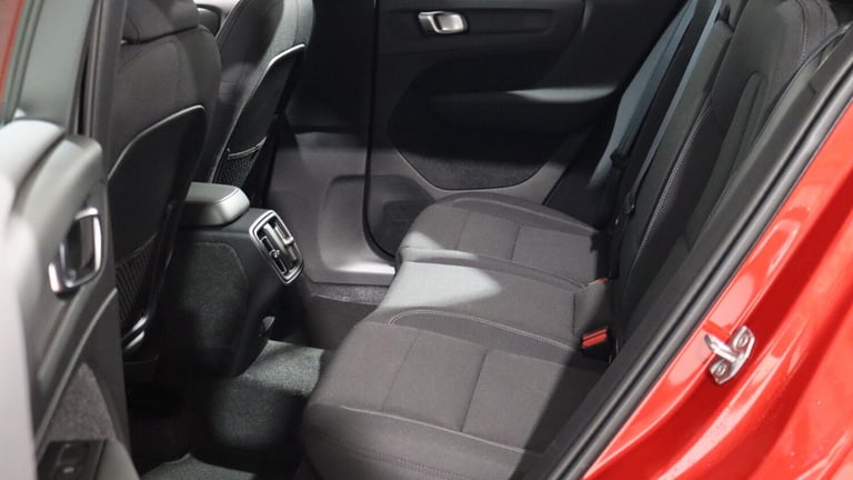 2021 Volvo XC40 T3 Momentum Manual (Park Assist, Cruise Control, Bluetooth) ESTATE Petrol Manual