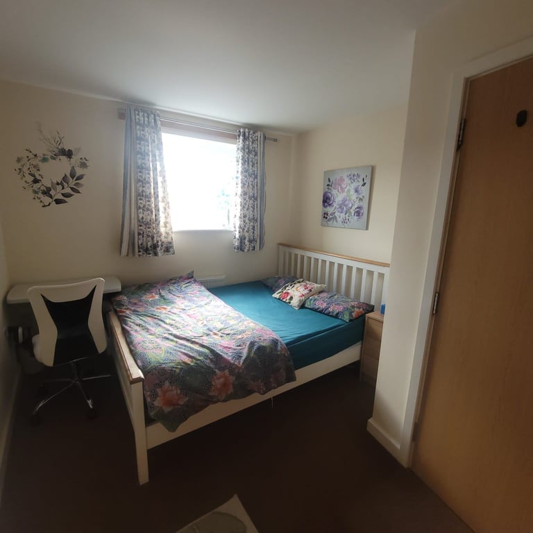 4 bedroom two new houses with a security car park 