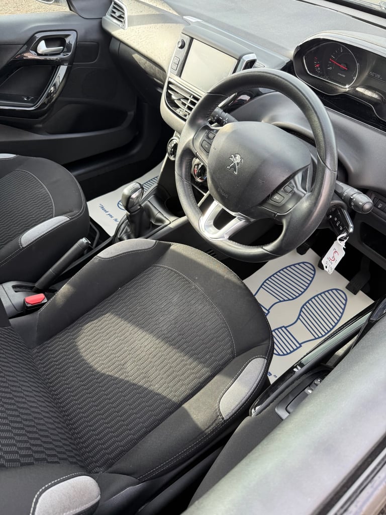 2015 Peugeot 208 1.4 HDi Style 5dr HATCHBACK Diesel Manual