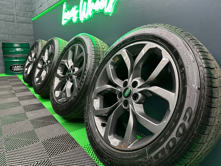 image for Land Rover Discovery Sport HSE Evoque Freelander 2 19” Anthracite grey alloy wheels NEW Goodyears!