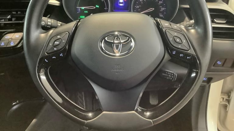 2019 Toyota C-HR 1.8 VVT-h Dynamic SUV 5dr Petrol Hybrid CVT Euro 6 (s/s) (122 ps) Automatic SUV ...