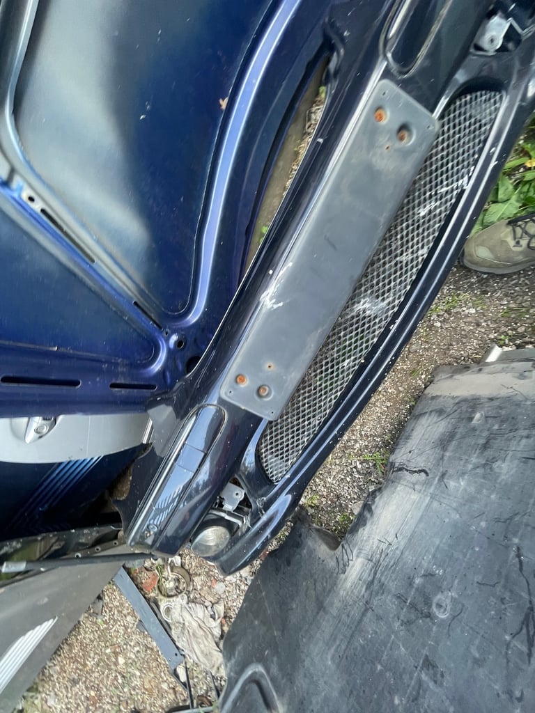 Mercedes w203 c class front sport bumper 2004-2007 saloon or estate breaking car