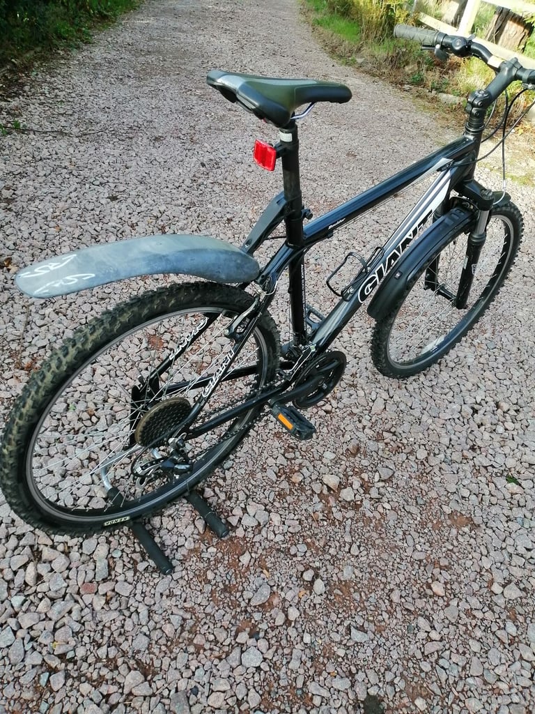 Mens Giant Boulder Mountain Bike MTB