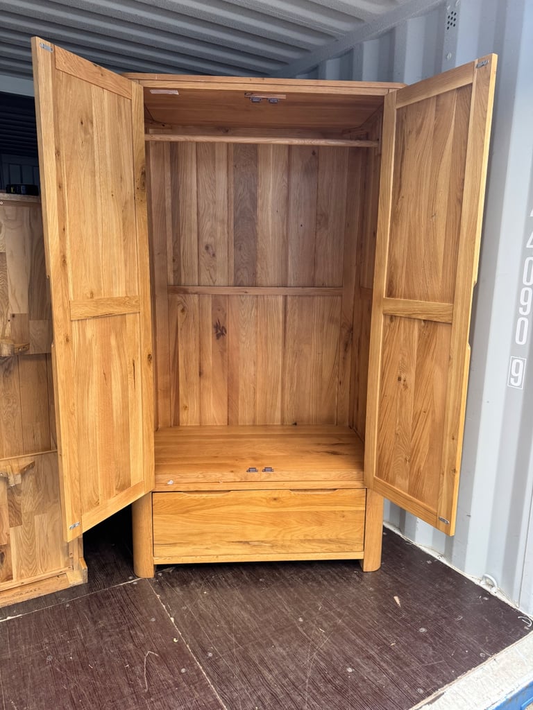 Romsey Solid oak wardrobe from oak furniture land RRP £794 Crack in front panel possible delivery