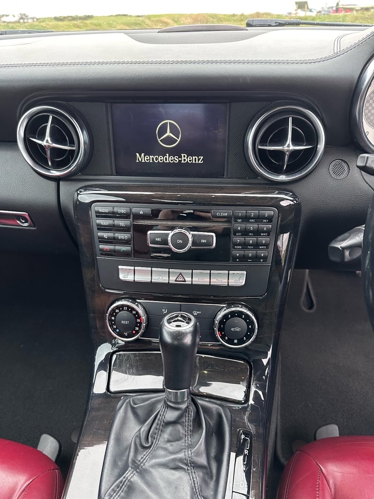 Mercedes-Benz, SLK200, AMG Sport Pack, Convertible, 2011, Semi-Auto, 1796 (cc), 2 doors