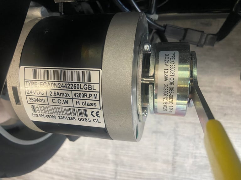 Mobility power chair, Electric wheelchair I-Go Crest CSS, 18 months old. Free delivery possible.