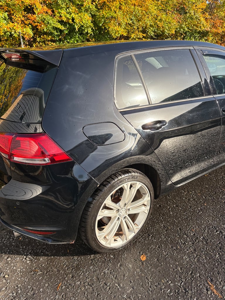 VW GOLF BLACK 5 DOOR TWIN SPORTS EXHAUSTS ZERO ROAD TAX