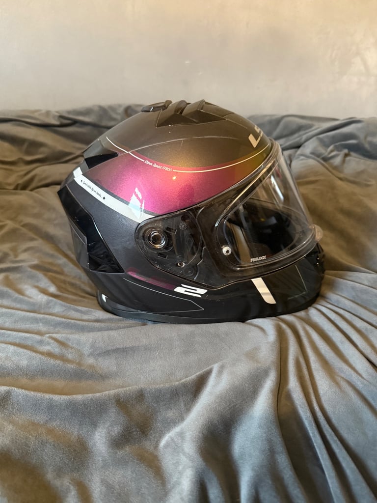 LS2 motorcycle Helmet (XS)