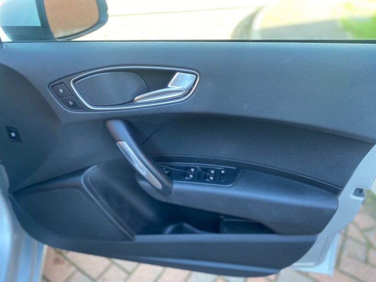 Audi, A1, Hatchback, 2012, Semi-Auto, 1390 (cc), 5 doors