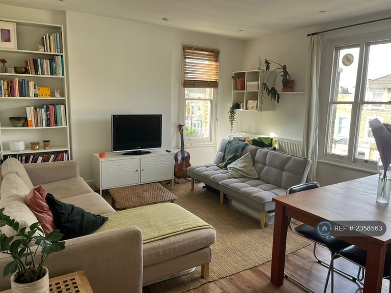 2 bedroom flat in Evering Road, London, N16 (2 bed) (#2358563)