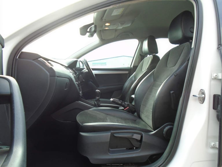 2015 Skoda Octavia 1.6 TDI Elegance Euro 5 (s/s) 5dr Diesel