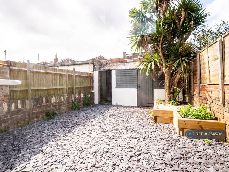 1 bedroom in Balfour Road, Portsmouth, PO2 (#2645216)