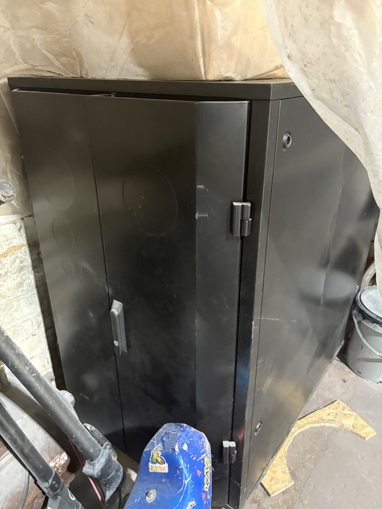 image for Ucoustic server cabinet rack 