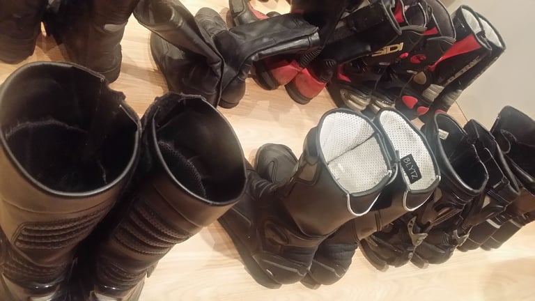 East London Motorcycle Clothing – ALL TYPES – SEE PHOTOS – EAST LONDON - 835