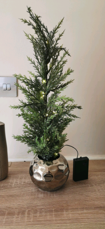 Desk light up tree