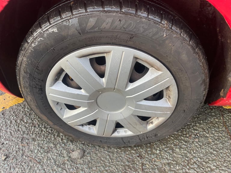 FORD KA 1.2 EDGE S/S 13 REG RED 3 DOOR HATCHBACK MOT JANUARY 28TH 2026 TAX £35 SERVICE HISTORY