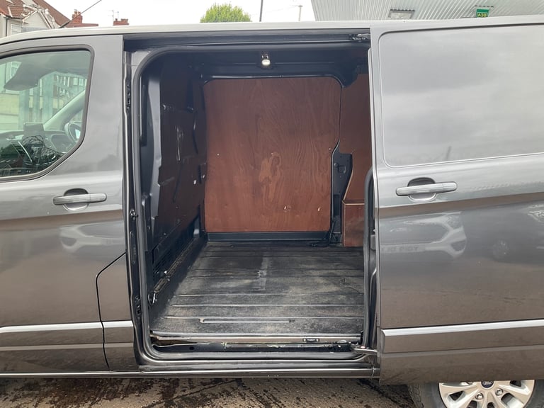 2020 FORD TRANSIT CUSTOM 340 LIMITED 2.0 ECOBLUE 130 BHP 6 SPEED PANEL VAN EURO6