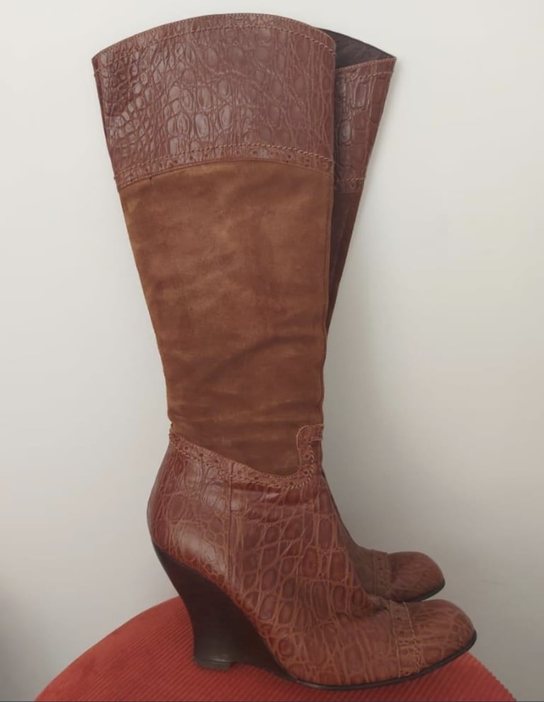 image for FLUXA-Designer leather boots size 6