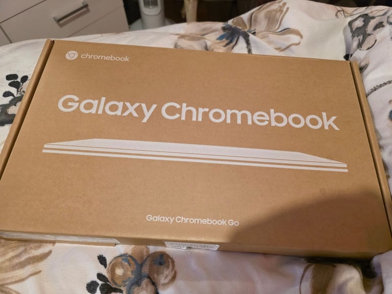 image for Samsung galaxy chromebook laptop new