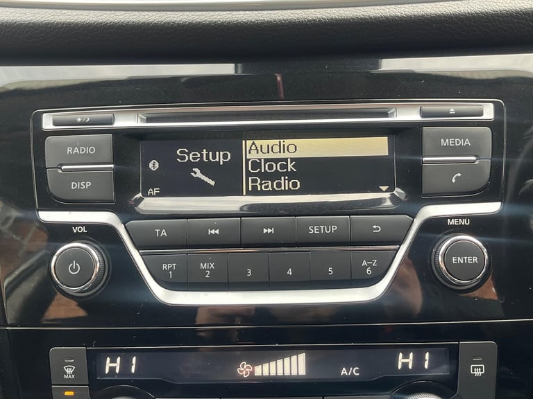 2017 Nissan Qashqai 1.2 DIG-T Acenta XTRON Euro 6 (s/s) 5dr HATCHBACK Petrol Automatic