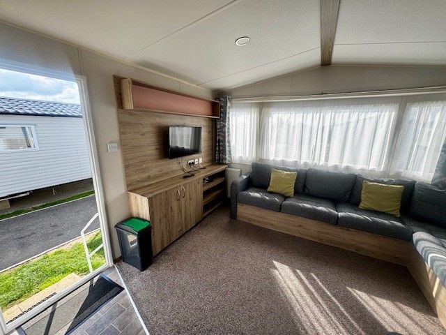 Only one available!! - 3 bedrooms, 2021 model - £35,995