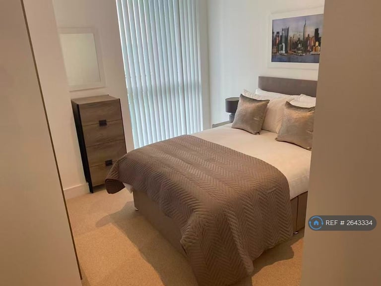 2 bedroom flat in Maine Tower, London, E14 (2 bed) (#2643334)