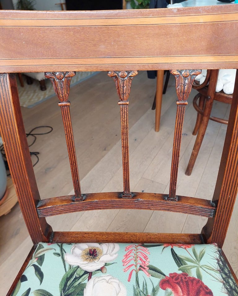 Mohagany wooden chair