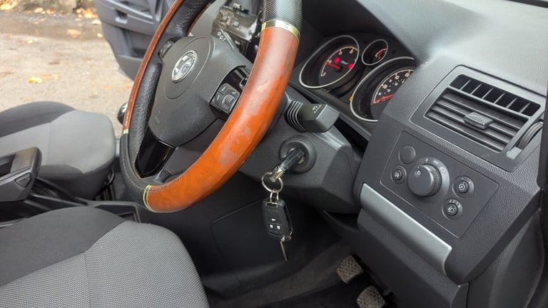 2013 Vauxhall Zafira 1.7 CDTi ecoFLEX Exclusiv [110] 5dr MPV Diesel Manual