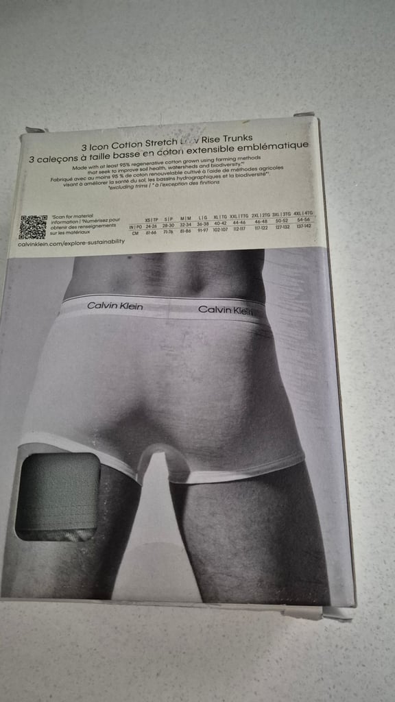 Brand new Calvin klein 3 pk icon stretch low rise trunks