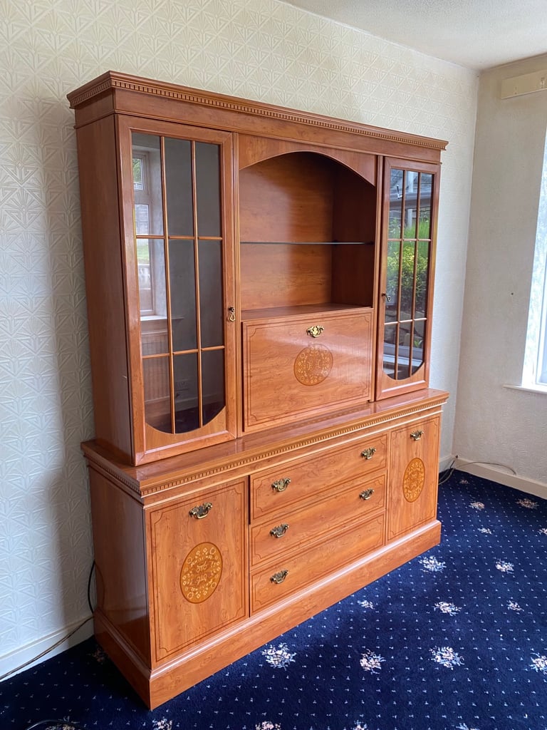 Drinks cabinet (free)