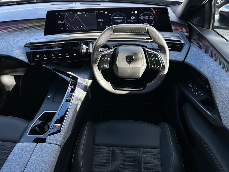 2025 Peugeot 5008 1.2 Hybrid 136 GT 5dr e-DSC6 HATCHBACK PETROL Automatic