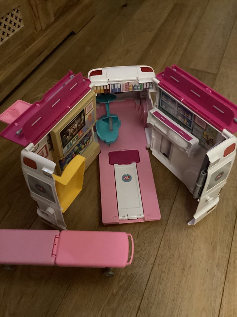 Barbie ambulance 