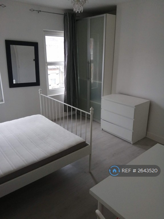 Studio flat in Bristow Road, Hounslow, TW3 (#2643520)