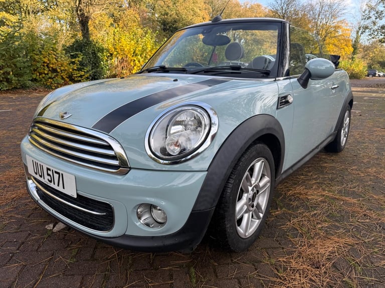 image for MINI CONVERTIBLE 1.6 Cooper D Convertible 2013