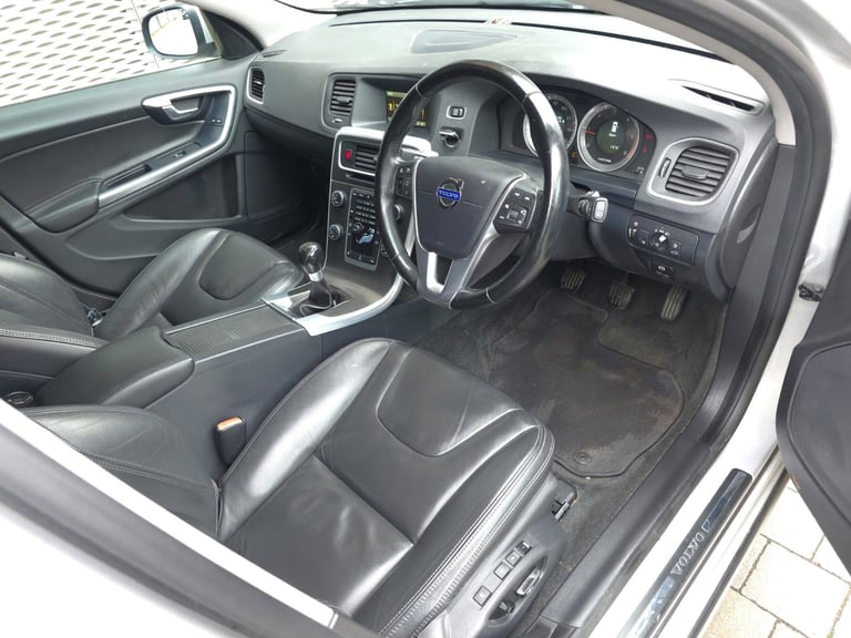 Volvo, V60, Estate, 2013, Manual, 1560 (cc), 5 doors