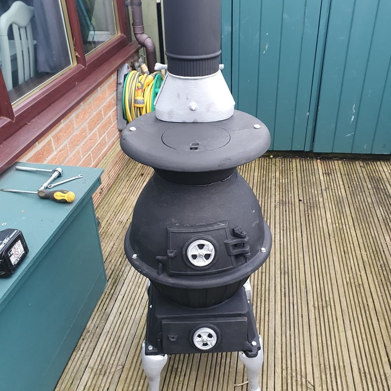 Pot belly cast iron stove 