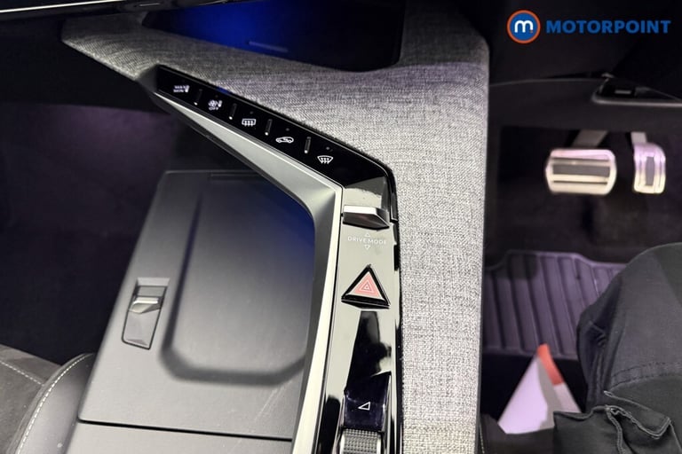 2024 Peugeot 3008 1.2 Hybrid 136 GT 5dr e-DSC6 SUV Petrol Automatic