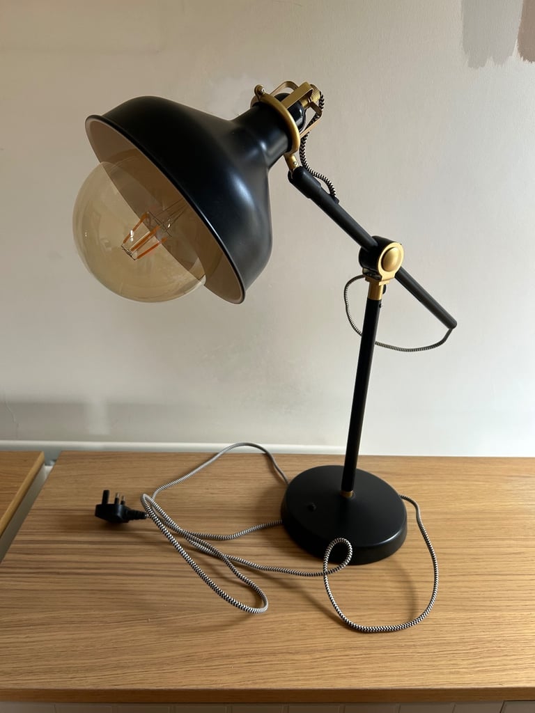 image for Black desk poise lamp 