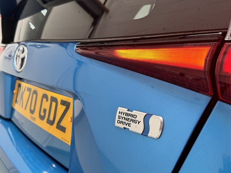 2025 Toyota Prius Vvt-I Active Hatchback HYBRID ELECTRIC Semi Automatic
