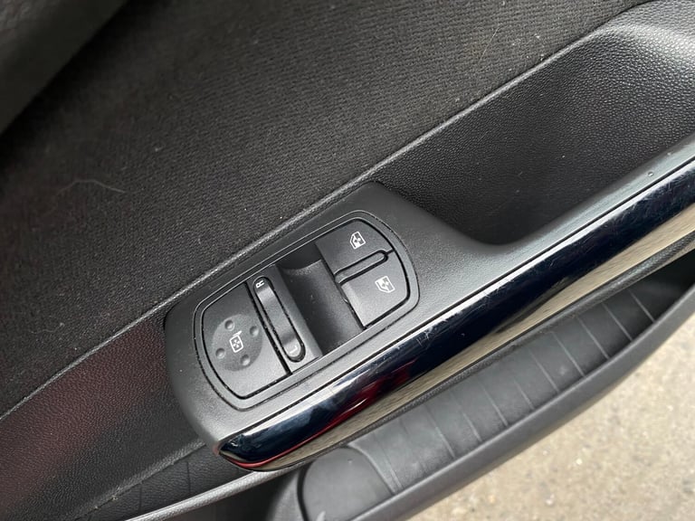 2008 Vauxhall Corsa 1.0i 12V Breeze 5dr HATCHBACK Petrol Manual