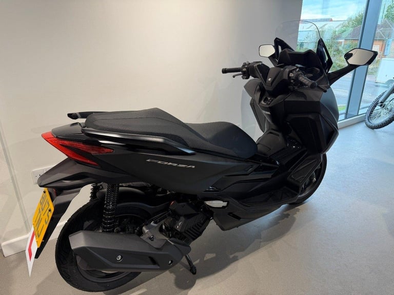 2025 HONDA FORZA 125, '75 Plate with PDI miles only