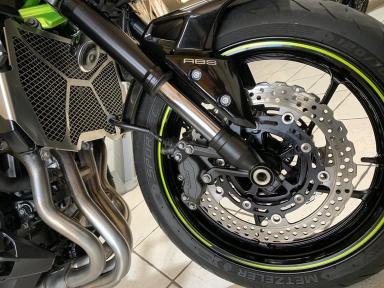 Kawasaki Z900 Performance 2019 
