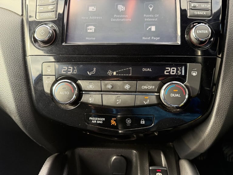 2017 Nissan Qashqai 1.2 DIG-T N-Connecta Euro 6 (s/s) 5dr HATCHBACK Petrol Manual