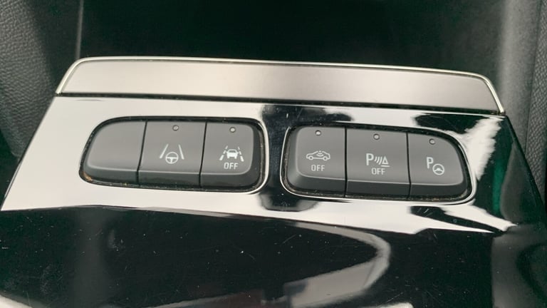 2022 Vauxhall Mokka Electric 50kWh Ultimate SUV 5dr Electric Auto (136 ps) SUV Electric Automatic