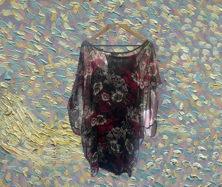 image for Beautiful George 2 layer top UK16-18