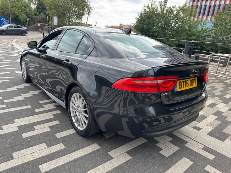 2016 JAGUAR XE R - SPORT 2.0 DIESEL 6 SPEED MANUAL SALOON 4dr BLACK 