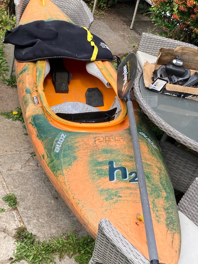 PYRANHA h2 255 KAYAK 