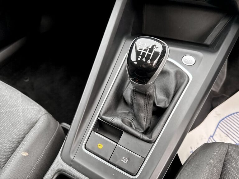 2022 Volkswagen Golf TSI Life Hatchback Petrol Manual