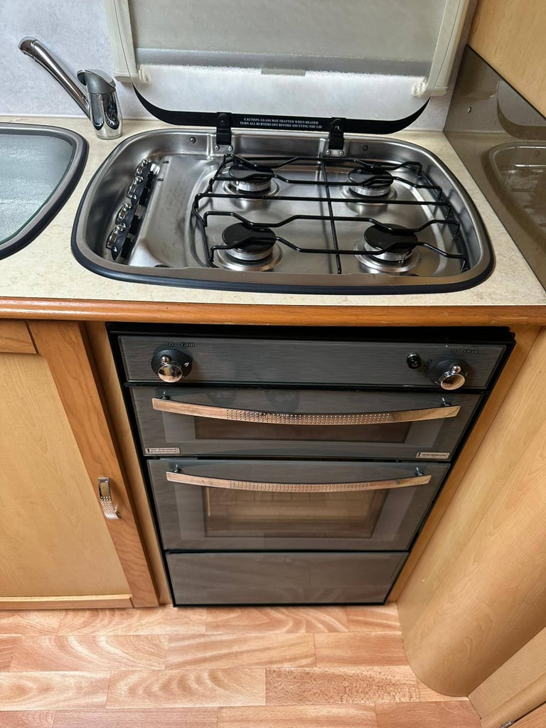 2005 Elddis Xscape 482/ 2 berth